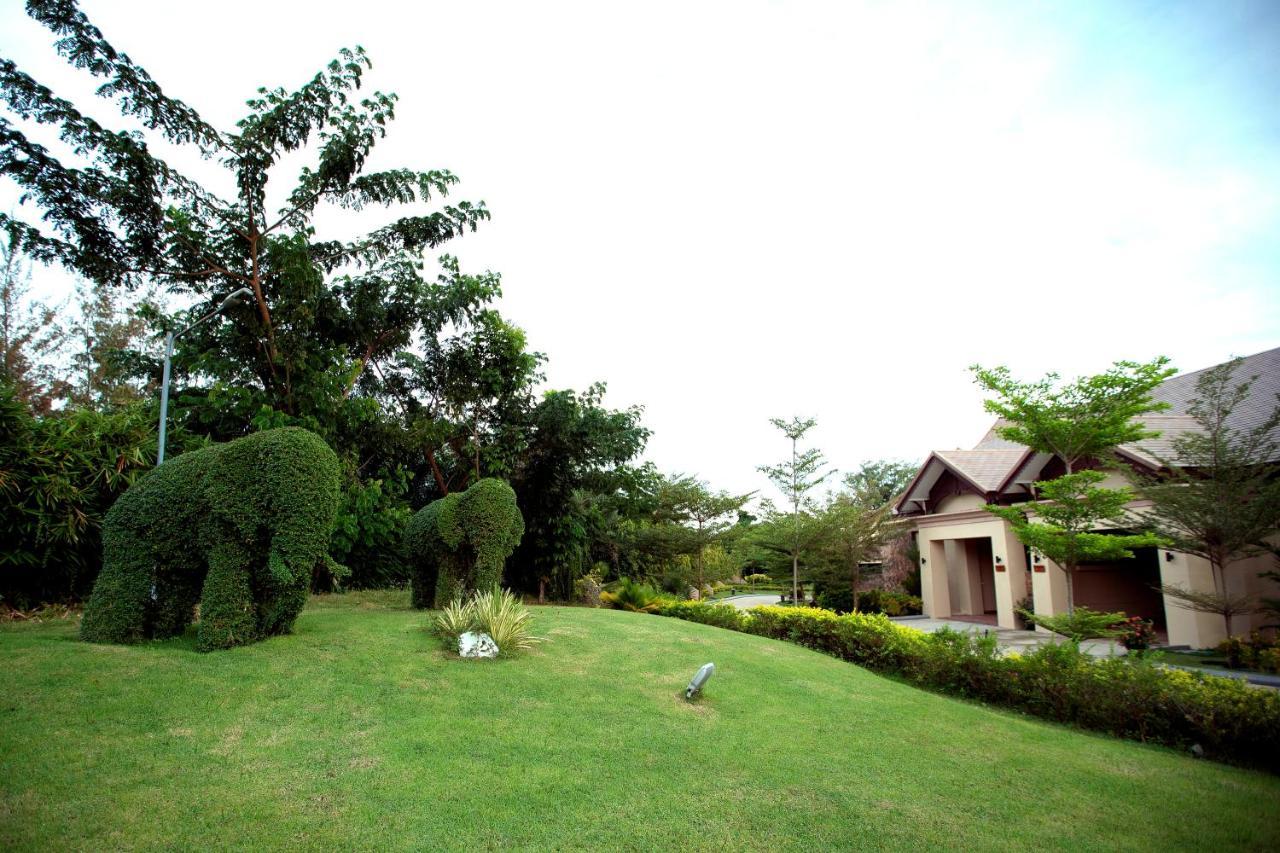 Emerald Palace Hotel Naypyidaw Zewnętrze zdjęcie